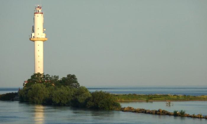 Relikt aus besseren Tagen der Donauschifffahrt: Leuchtturm an der Mündung zum Schwarzen Meer. (Foto: Helga Ewert / www.pixelio.de)