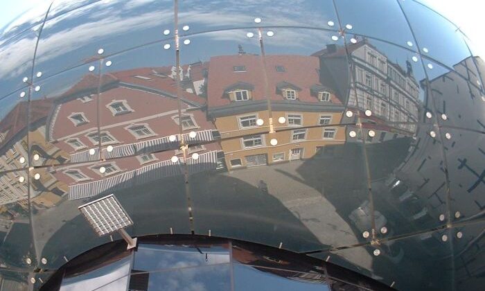 Graz: Universitätsstadt zwischen Historie und Moderne rankt weit oben in Hinblick auf die Wohnqualität. (Foto: Michael Wühl / www.pixelio.de)