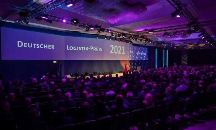 DLK-Preis 2021 – Erstmals vergab die BVL die begehrte Logistik-Trophäe an eine Bahnlösung. (Foto: BVL / RS MEDIA WORLD Archiv)
