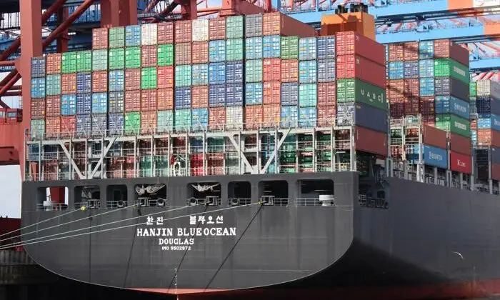 US-Chamber – Die Amerikaner krempeln jetzt die Ärmel hoch, um Lieferkettenkrise an ihrer Westküste zu bewältigen. (Foto: Ingo Füchtenbusch / www.pixelio.de)