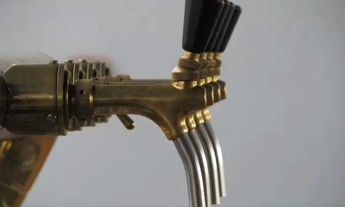 Fachkräftemangel – Ohne Logistiker fließt kein Bier in britischen Pubs. (Stefan Leupold / www.pixelio.de)