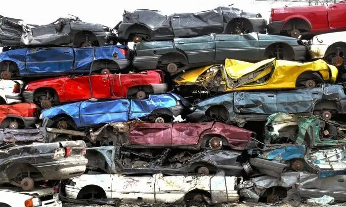 Circular Economy – Zumindest bei Ersatzteilen feiert der „Auto-Schrottplatz“ im Rahmen des Klimawandels, knapper werdender Ressourcen und angespannter Lieferketten eine Renaissance. (Foto: Stephan Wengelinski / www.pixelio.de)