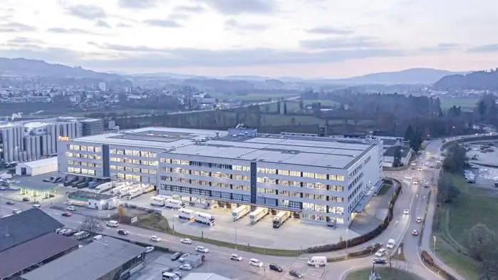 Multi Channel - Mit dem für Fust umgesetzten Projekt hat SSI Schäfer die langjährige Zusammenarbeit mit der Coop-Gruppe erfolgreich fortsetzen können. (Foto: SSI / RS MEDIA WORLD Archiv)