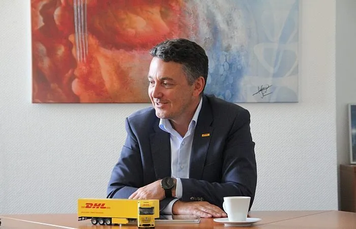 Th. Ziegler: “Wenn weniger produziert wird, dann wir auch weniger transportiert. Als DHL Freight im Allgemeinen und in Österreich im Besonderen können wir uns aber gut behaupten.” (Foto: RS MEDIA WORLD)