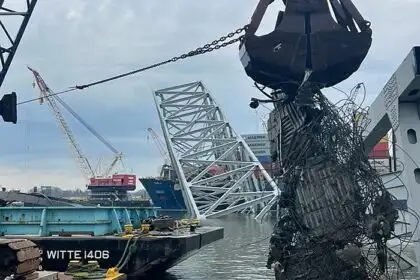 Baltimore – Die Bergungsarbeiten der Brücken-Havarie in Baltimore sind in vollem Gange. (U.S. Coast Guard, mit freundlicher Genehmigung)