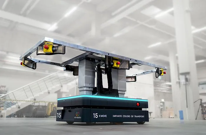 EK Robotics auf der LogiMAT 2025 – Gezeigt werden maßgeschneiderte sowie standardisierte Transportroboter mit kundenspezifischen Lastaufnahmemitteln. (Foto: ek robotics / HJS MEDIA WORLD archive)