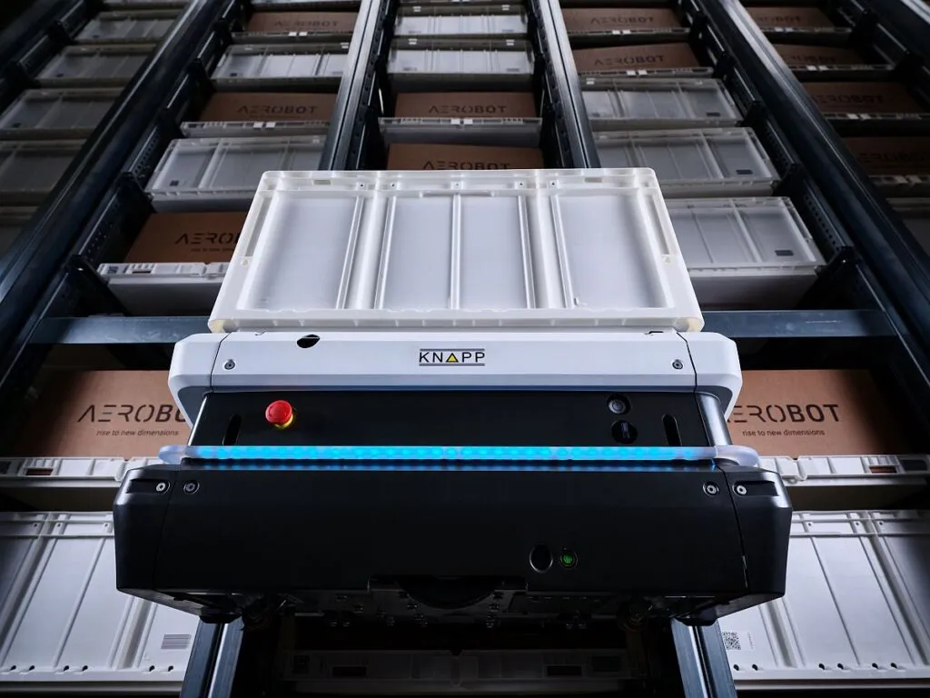 AeroBot - Als kombinierte Lager- und Kommissionierlösung für E-Commerce, Micro Fulfillment oder Omni-Channel Fulfillment kann AeroBot in unterschiedlichen Branchen eingesetzt werden. (Foto: Knapp / Niederwieser / HJS MEDIA WORLD)