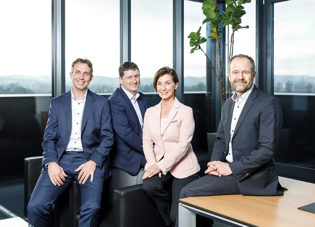 Knapp Industry Solutions - (v.l.) Das Führungsteam der Intralogistikspezialisten in Dobl besteht aus S. Lechner, Ch. Brauneis, B. Sükar, W. Skrabitz und B.Rottenbücher (nicht im Bild) (Foto:Knapp / Luef / HJS MEDIA WORLD archive)