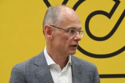 Österreichische Post – W. Oblin: “Wir wollen die Plattform Post in Österreich mit weiteren Dienstleistungen ausbauen.” (Foto: HJS MEDIA WORLD archive)