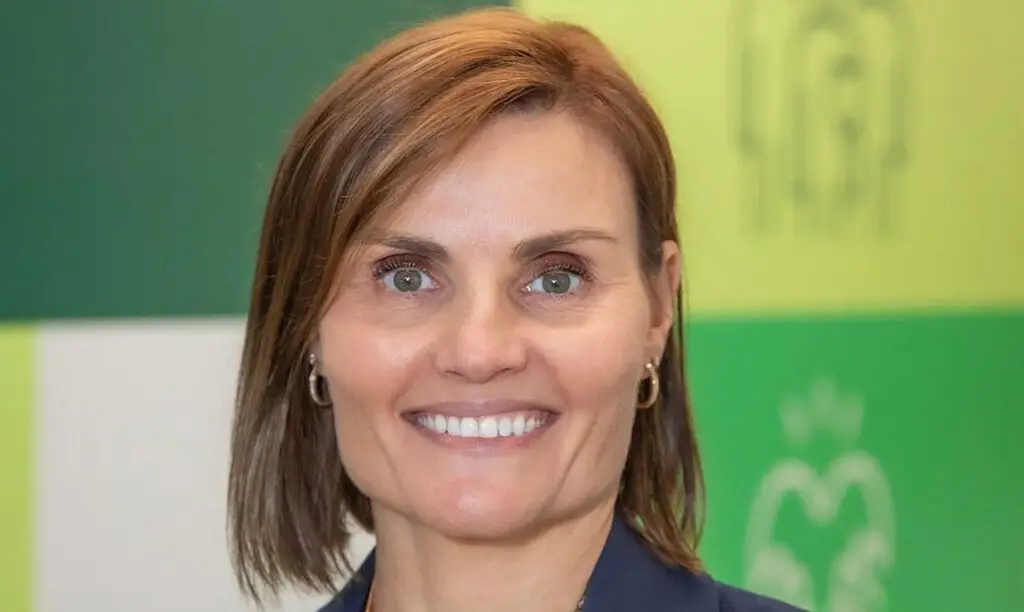 Online-Fulfillment – S. Copland: "In den vergangenen zwei Jahren ist die Nachfrage nach unseren Online-Diensten um 20 Prozent gestiegen. Mit modernster Technologie steigert das CFC in Auburn die Kommissioniergeschwindigkeit und –genauigkeit -... - deutlich. (Foto: Woolworths Group / Dallas Kilponen / HJS MEDIA WORLD archive)