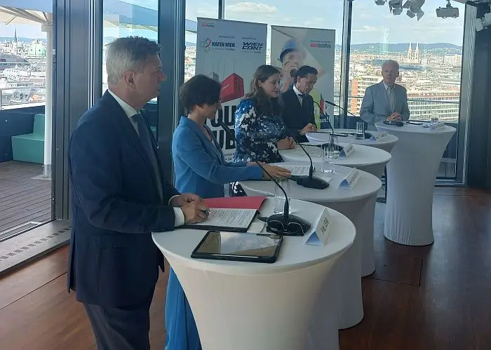 Hafen Wien (v.l.) - F. Lehr, D. Pulker-Rohrhofer, B. Novak, K. Gollowitzer, D. Pietschmann. (Foto: HJS MEDIA WORLD)