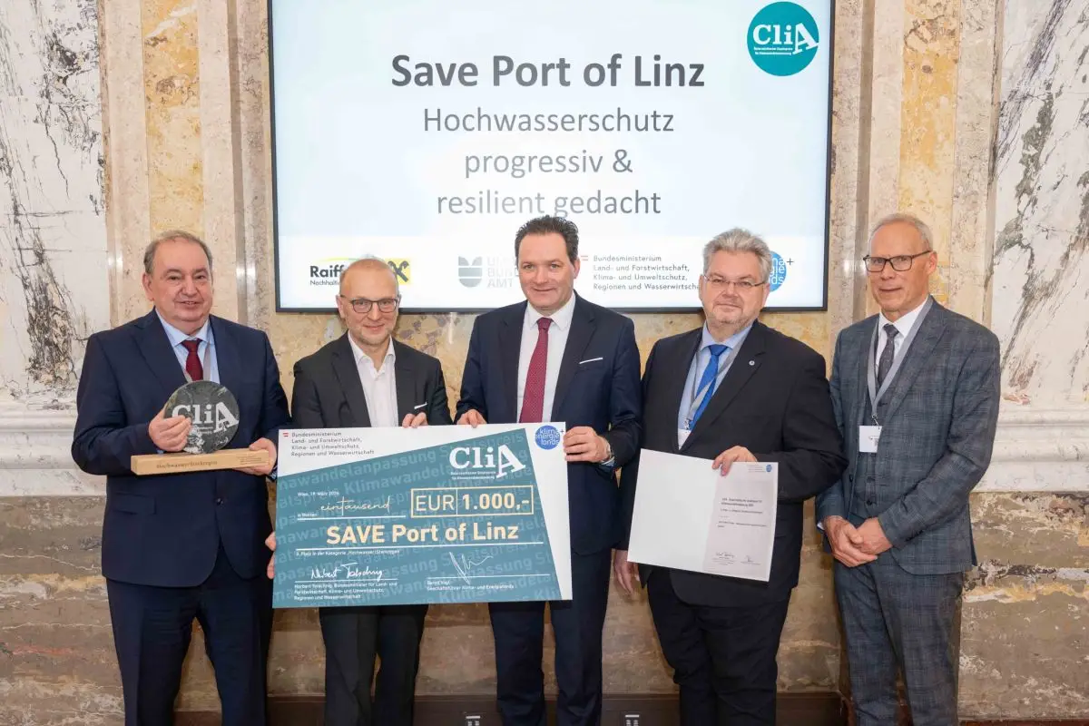 HAFEN LINZ – Logistikdrehscheibe erhielt CliA-Staatspreis